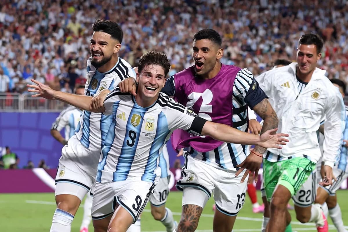 Argentina yarimfinalda!